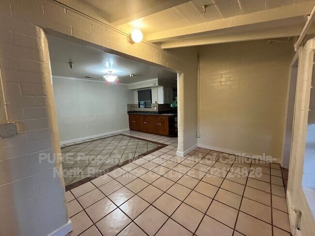 Foto del edificio - 1450 Knob Hill Rd