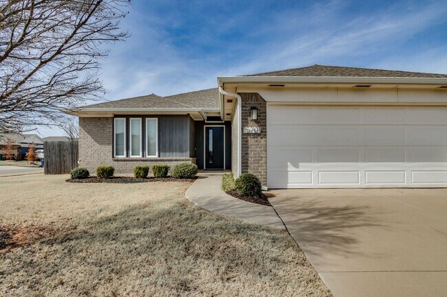 Foto del edificio - Corner lot in Deer Creek schools