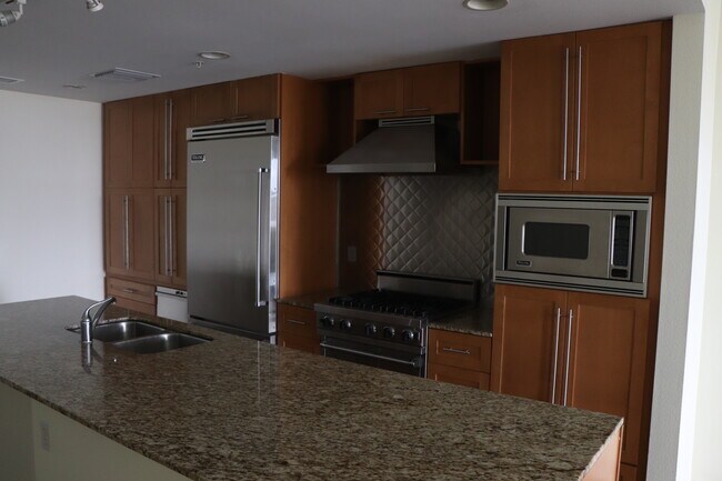 Foto del edificio - 1208 E Kennedy Blvd