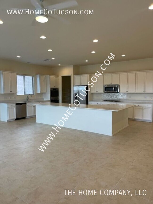 Foto del edificio - 38628 S Running Roses Ln