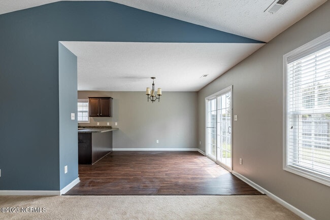 Building Photo - 215 Marsh Haven Dr