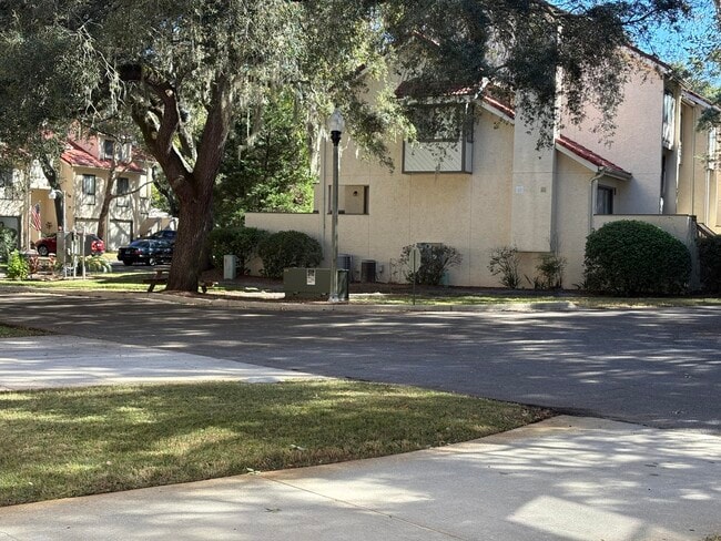 Building Photo - 30 Marina Cove Dr