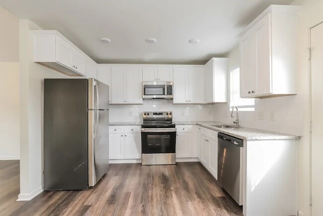 Building Photo - 296 Maynard S Dr