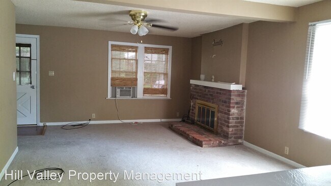 Foto del edificio - 3 br, 1 bath House - 2145 Putnam