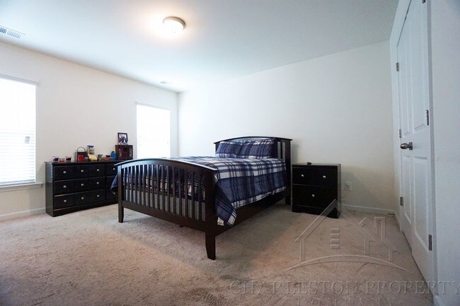 Building Photo - 120 Dream Street