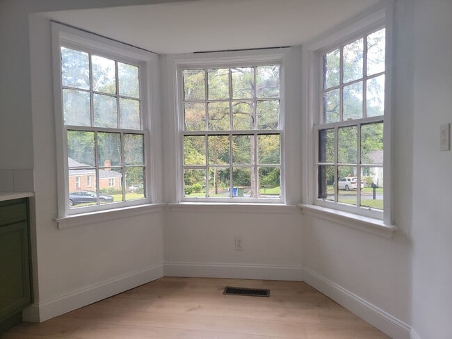 Building Photo - Every detail has been thoughtfully refresh...