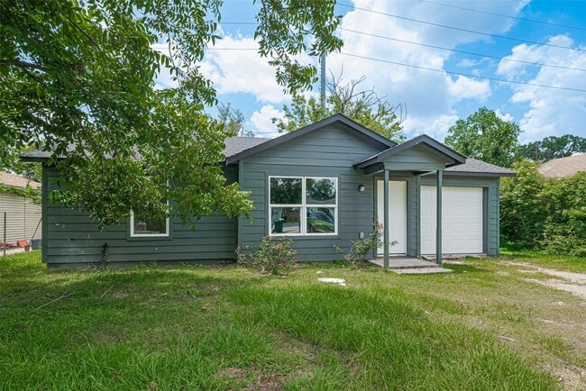 Building Photo - 606 Cresline St