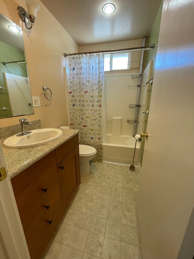 Building Photo - 1757 Nash Dr