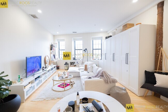 Foto del edificio - 450 Harrison Ave