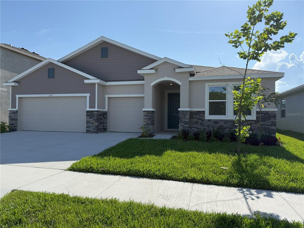Primary Photo - 2113 Warren Acrs Blvd