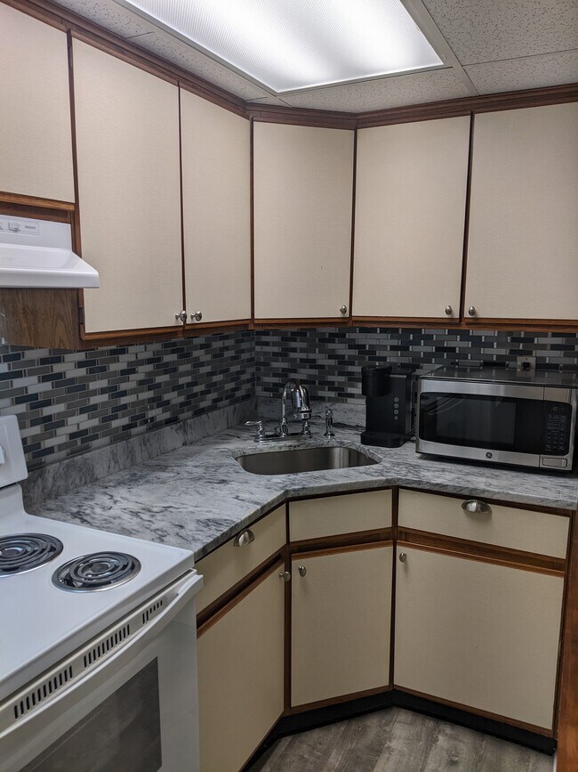 1575 W Street Rd Unit 718, Warminster, PA 18974 Condo for Rent in