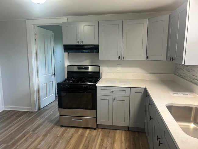 Building Photo - 500 Wilcox Ave