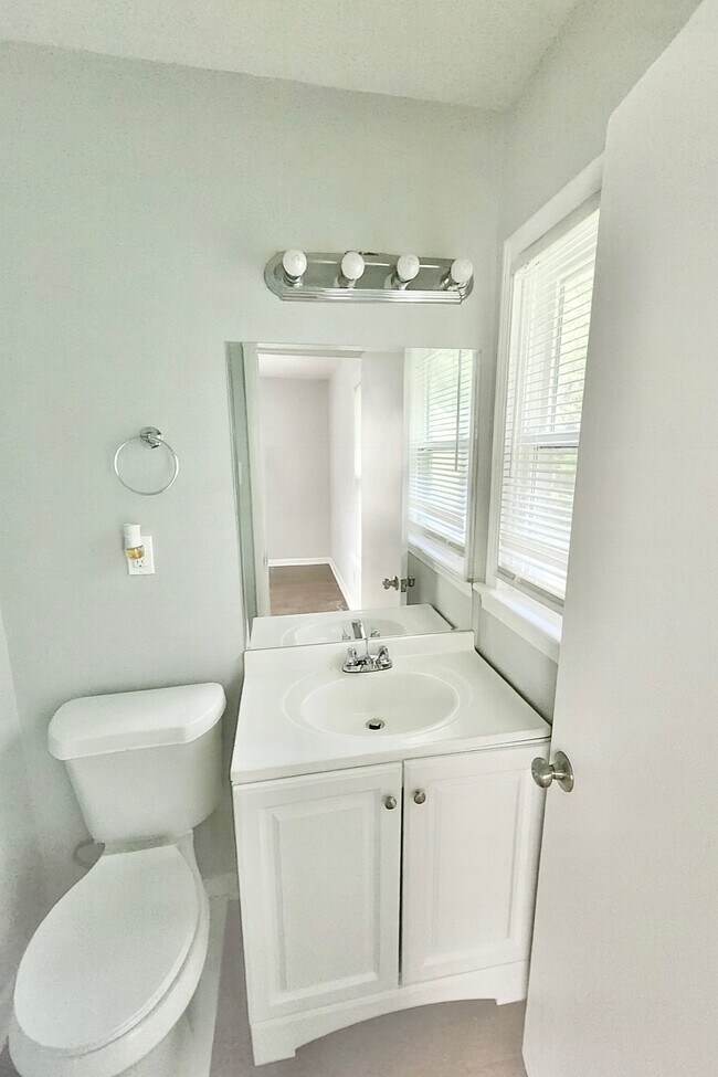 Building Photo - 1633 29th Street Ensley