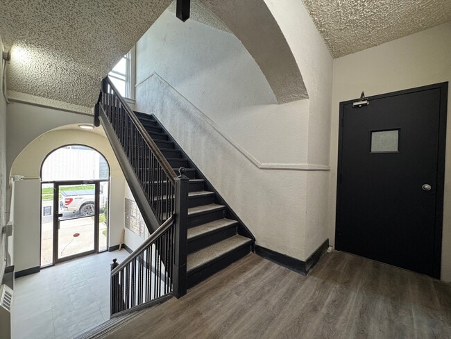 Building Photo - Freshly Renovated Bachelor Apartment