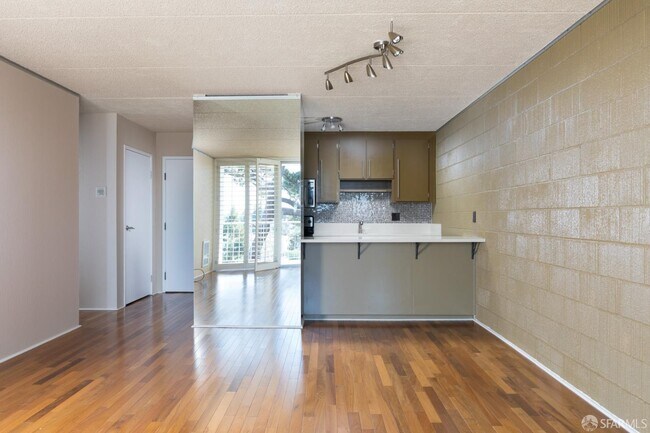 Foto del edificio - 1-1 Kelton Ct