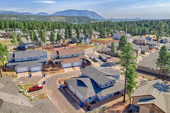Foto del edificio - 2556 W Clement Cir