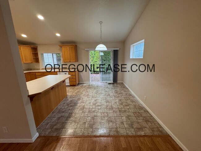 Building Photo - 3 bed 2 bath North river rd area home