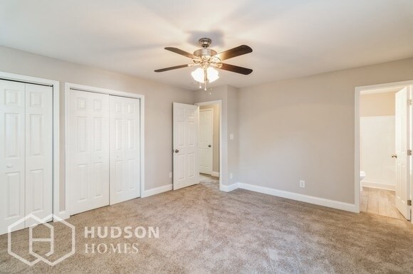 Foto del edificio - NOW AVAILABLE! - 51 Landmark Ct SW, Mariet...