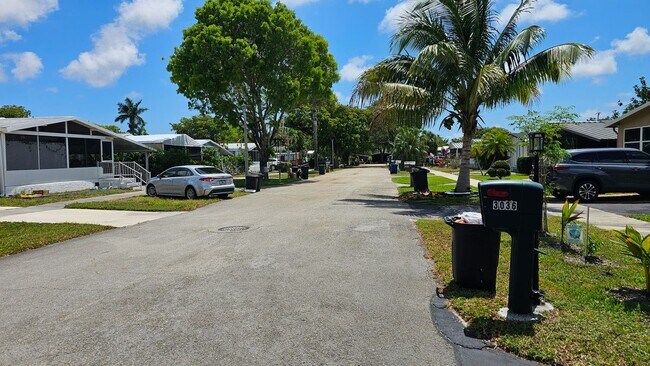 Foto del edificio - 3036 SW 51st St