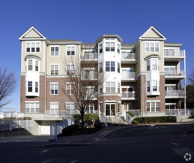 Bay Harbor Club Apartments Bayonne, NJ