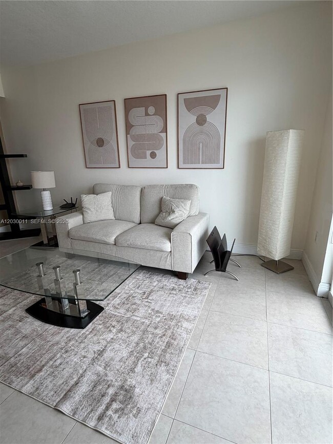 Foto del edificio - 275 NE 18th St