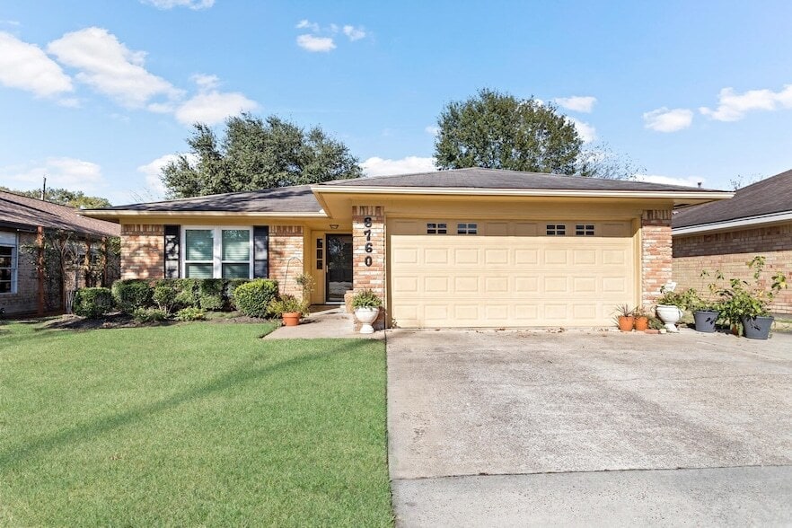 Foto principal - 6760 Gladys Ave