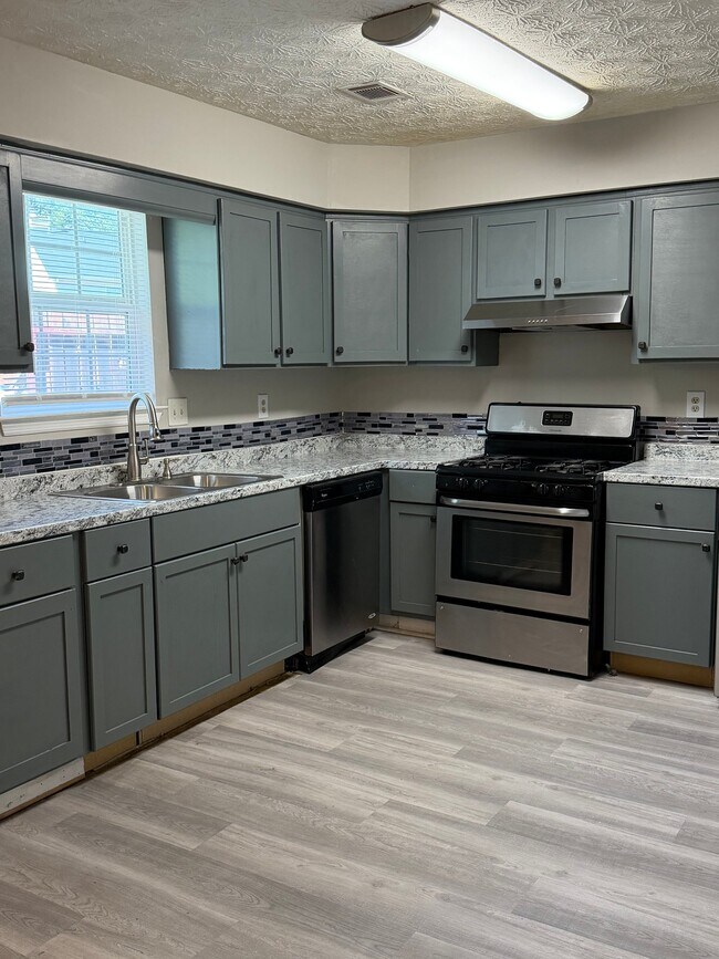 Foto del edificio - 3690 Stephanie Ct