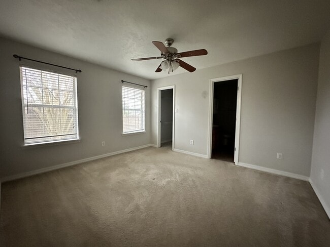 Building Photo - 6202 Fagan Cir