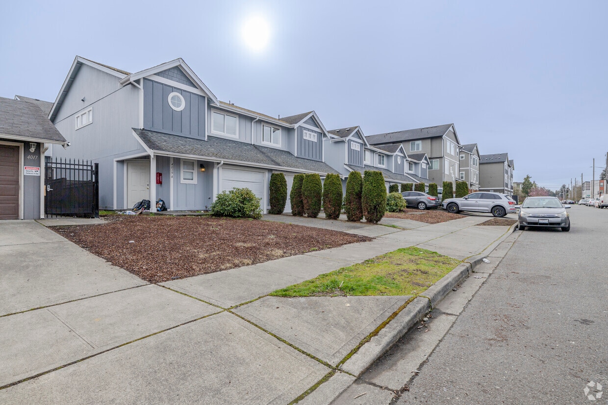 Primary Photo - Puget Sound Townhomes