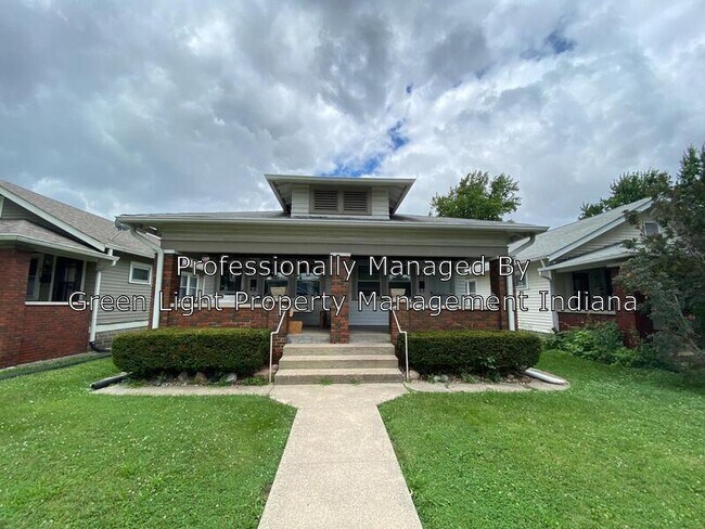 Building Photo - 816 N Emerson Ave