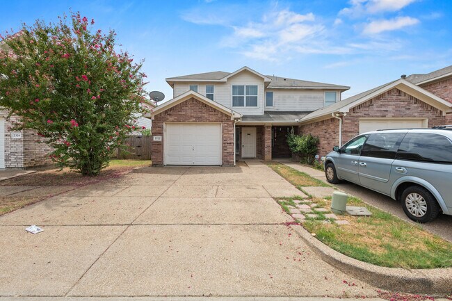 Foto del edificio - 2322 Kingsway Dr