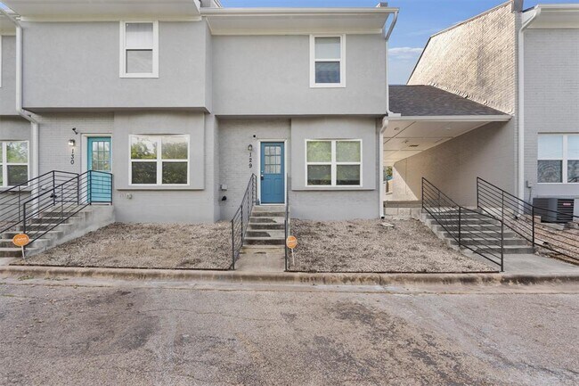 Foto del edificio - 6211 Manor Rd