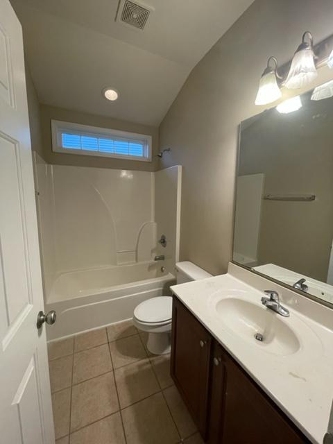 Building Photo - 348 Vesta Dr