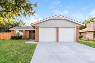 Building Photo - 8917 S Hillcrest Dr