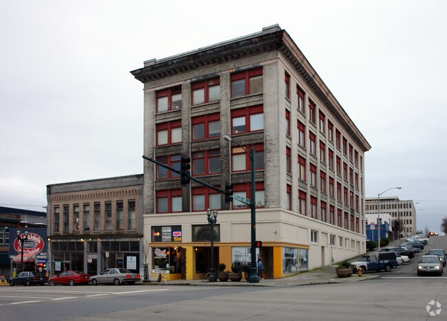 Foto del edificio - 1800-1804 Hewitt Ave