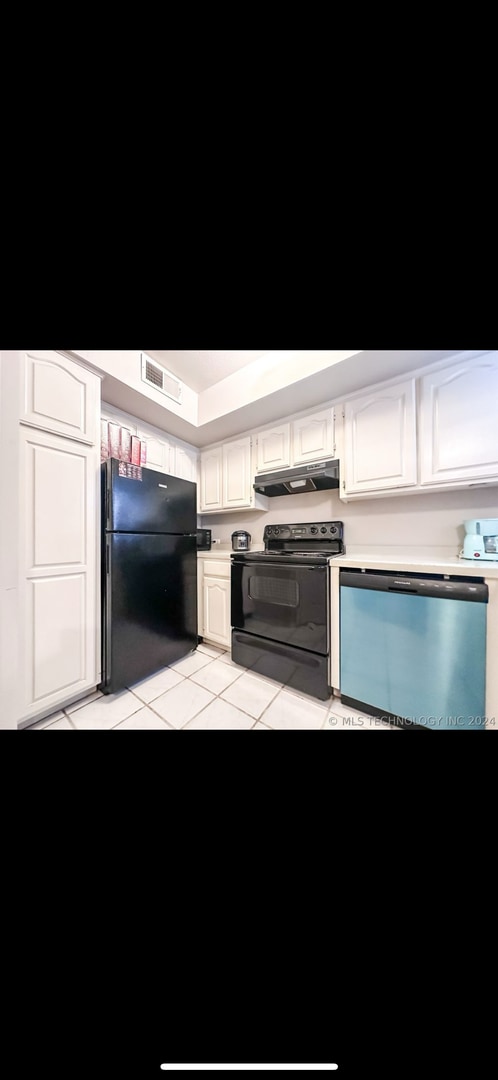 Building Photo - Newly Renovated Condo