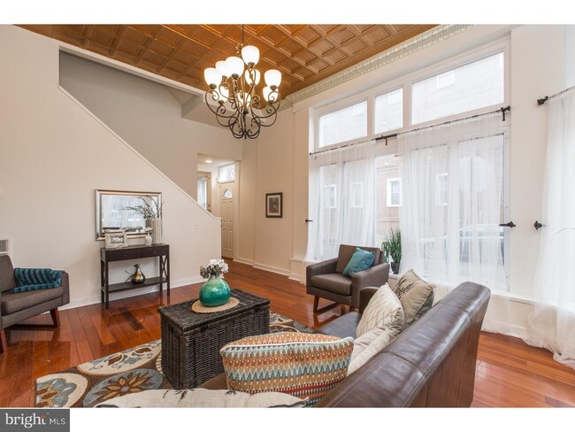 Photo - 856 N 20th St House