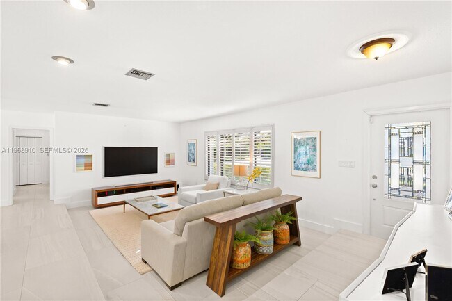 Building Photo - 17341 SW 74th Ave