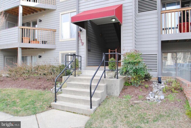 Building Photo - 2119 Quay Village Ct