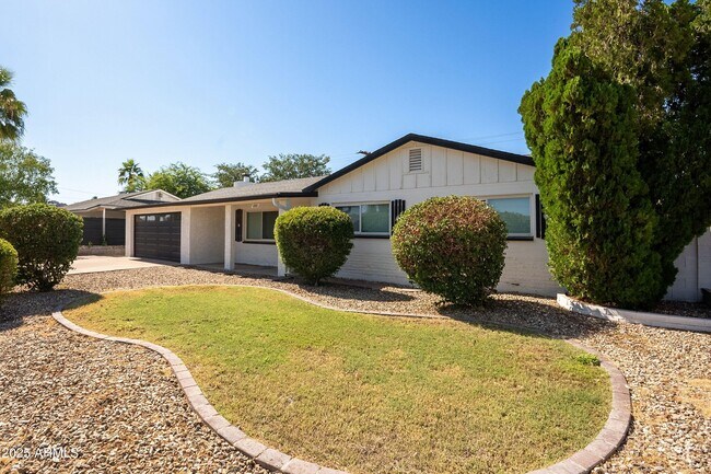 Building Photo - 6808 E Loma Land Dr