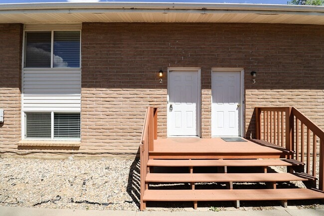 Building Photo - 1488 E 8th St