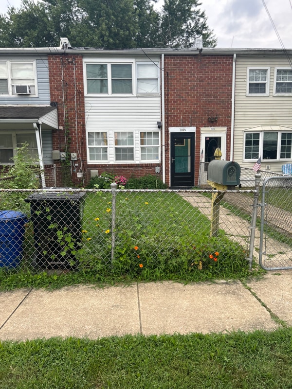 Building Photo - 1052 Fredonia Ct