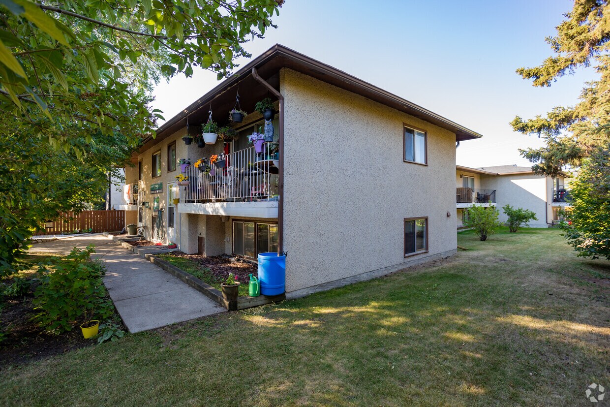Primary Photo - Bowness 4347 Apartments