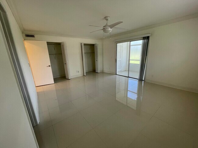 Foto del edificio - 1225 NW 21st St