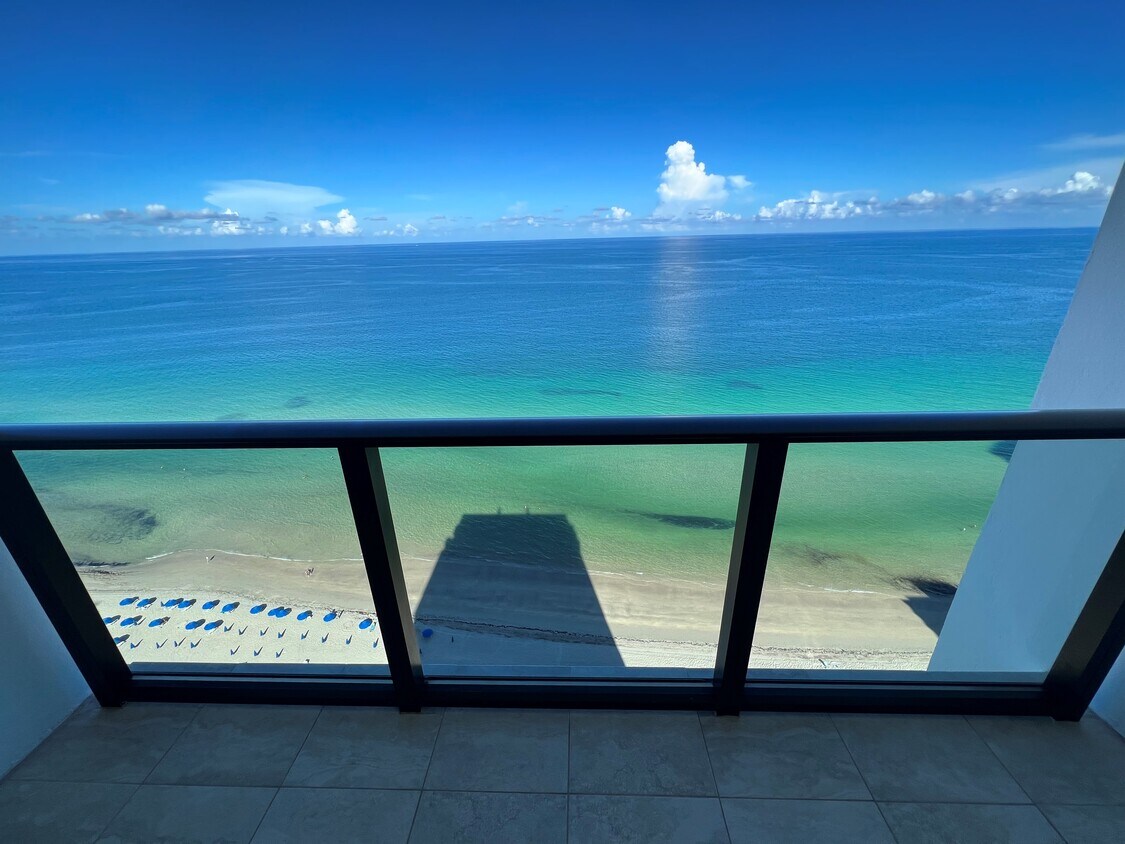 2301 S Ocean Dr Unit 2703, Hollywood, FL 33019 Condo for Rent in