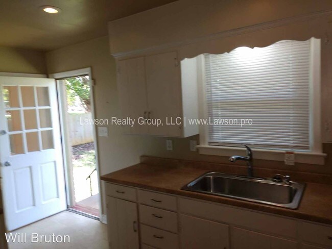 Building Photo - 3 br, 2 bath House - 6951 La Marre Drive
