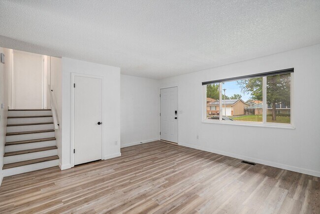 Foto del edificio - ? Move-in Ready & Fully Renovated! ?