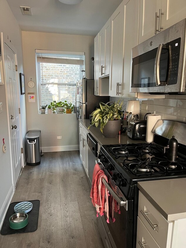 Foto principal - 3116 N Milwaukee Ave