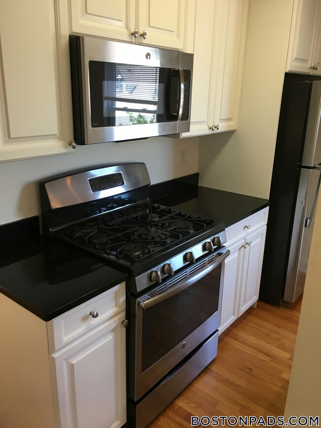 Building Photo - 1 Langdon Square