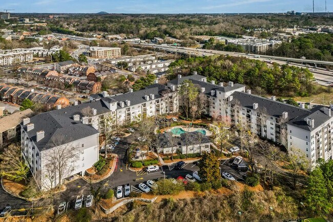 Foto del edificio - 970 Sidney Marcus Blvd NE